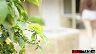 Long goodbye sex with petite teen girlfriend Vanna Bardot and Seth Gamble