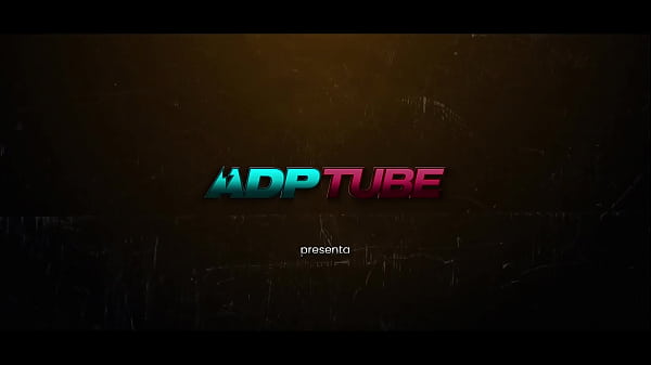 ADPTUBE – Nacho Vidal le revienta el culo con su enorme polla a morenaza Española